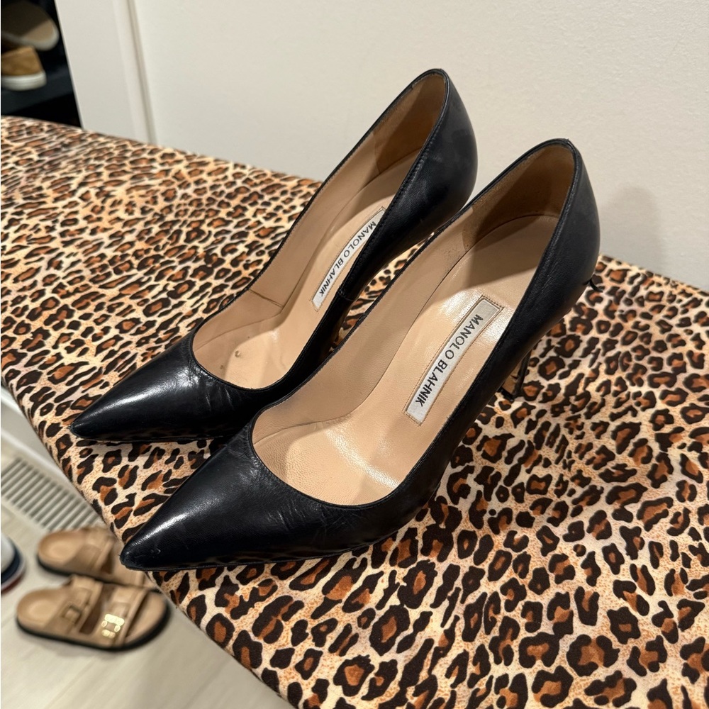 Manolo Blahnik Black Leather Pumps